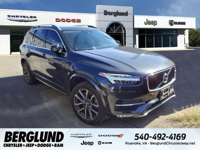 2017 Volvo XC90 Momentum