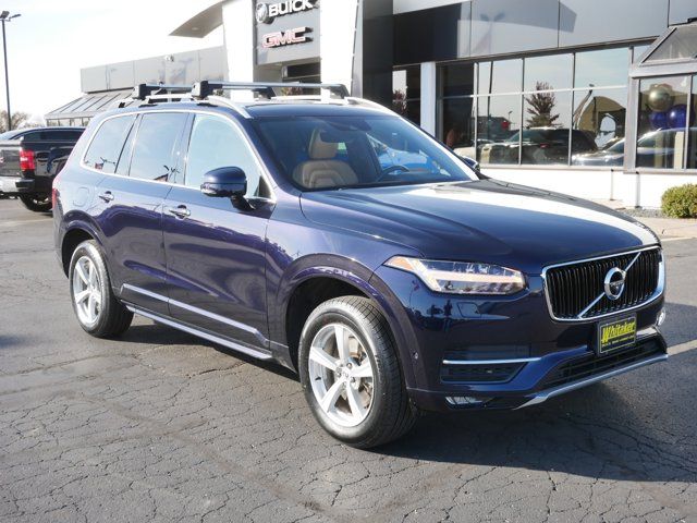 2017 Volvo XC90 Momentum