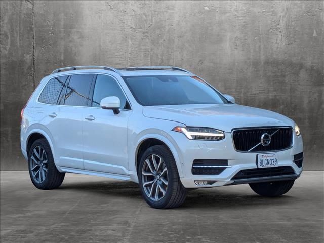 2017 Volvo XC90 Momentum