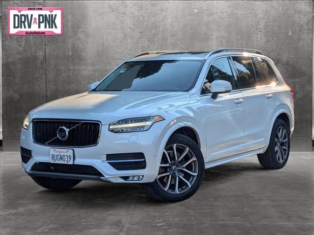 2017 Volvo XC90 Momentum