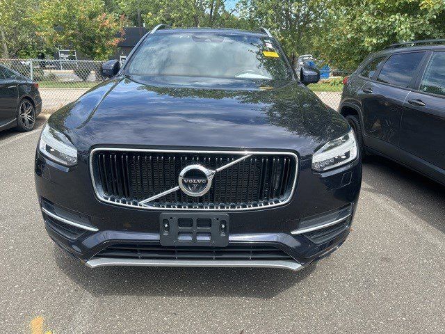 2017 Volvo XC90 Momentum