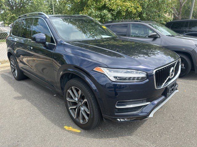 2017 Volvo XC90 Momentum