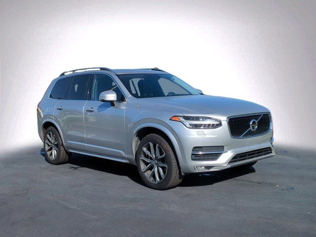 2017 Volvo XC90 Momentum