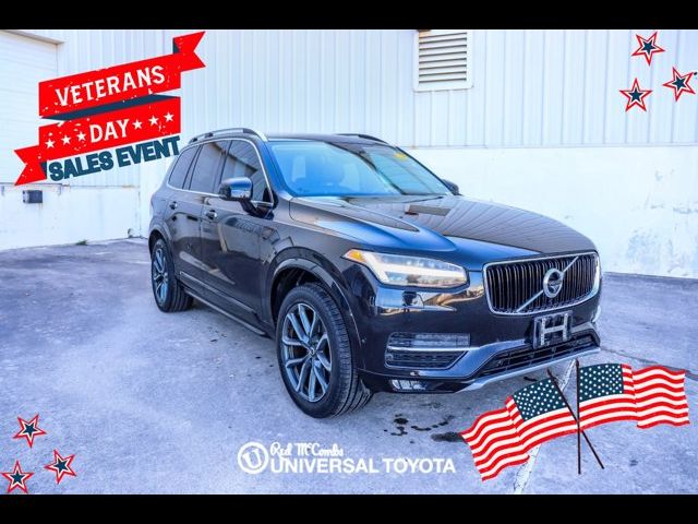 2017 Volvo XC90 Momentum