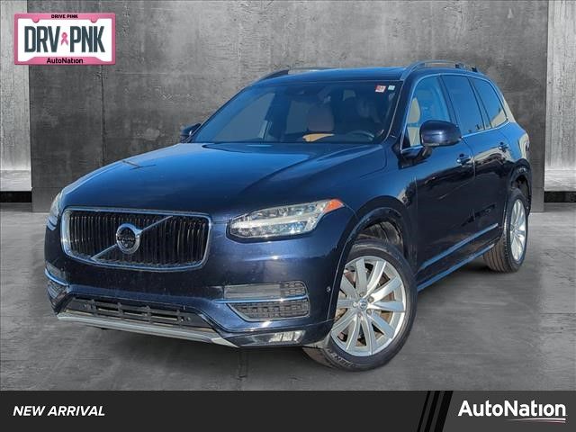 2017 Volvo XC90 Momentum