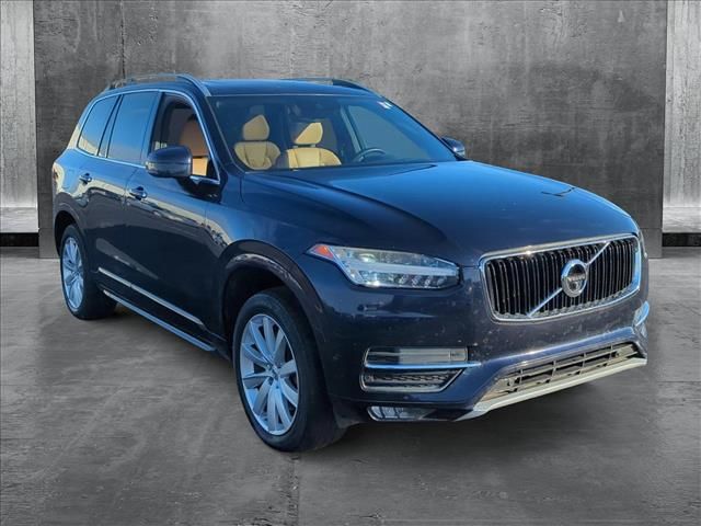 2017 Volvo XC90 Momentum