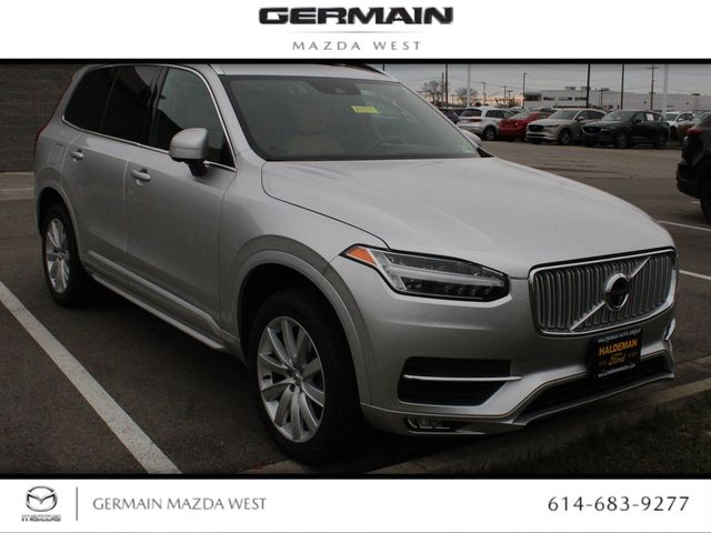 2017 Volvo XC90 Momentum