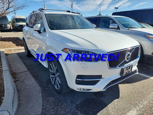 2017 Volvo XC90 Momentum