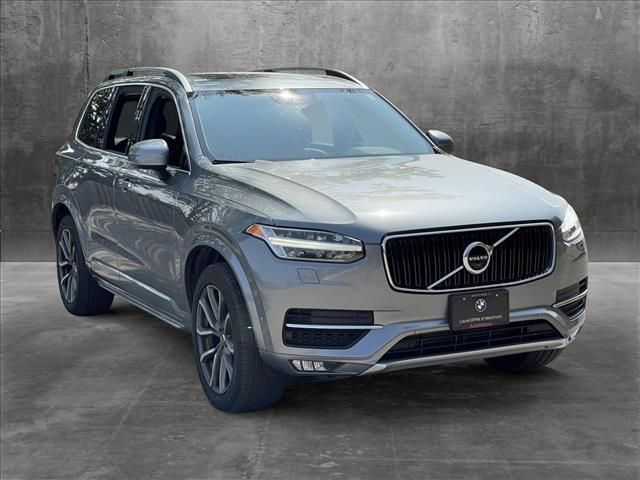 2017 Volvo XC90 Momentum