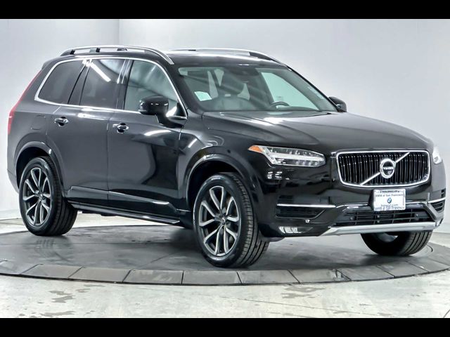 2017 Volvo XC90 Momentum
