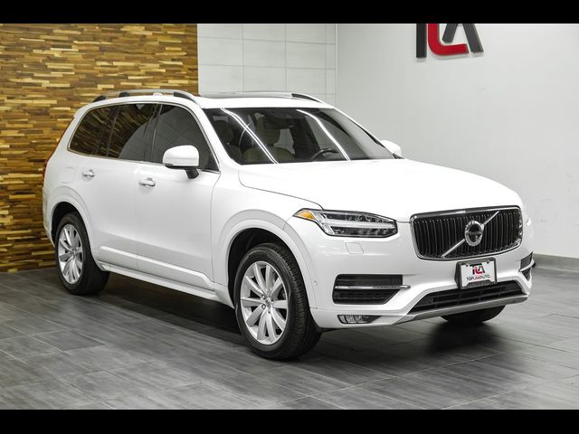 2017 Volvo XC90 Momentum