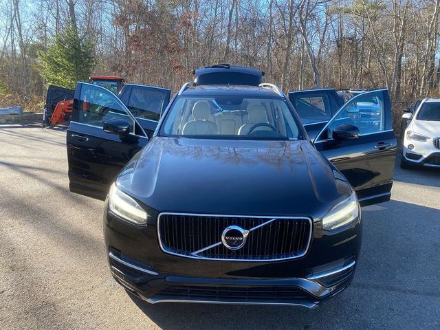 2017 Volvo XC90 Momentum