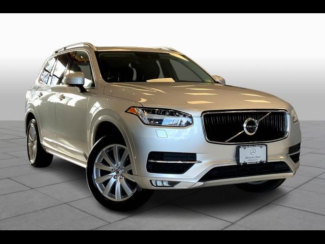 2017 Volvo XC90 Momentum