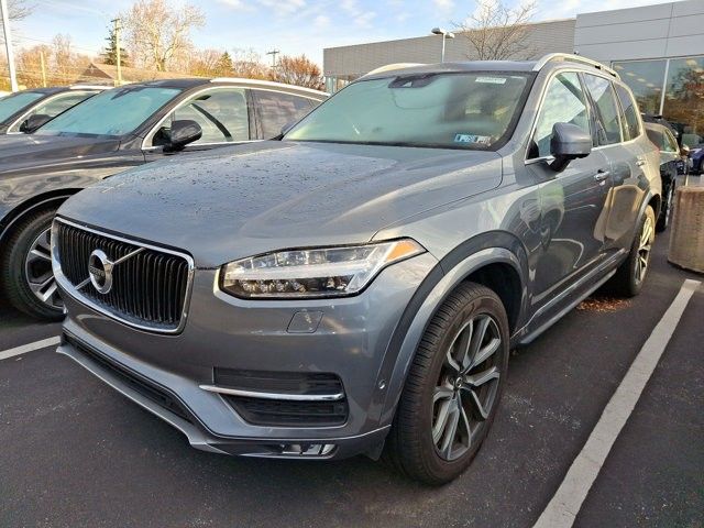 2017 Volvo XC90 Momentum