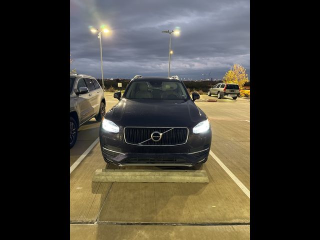 2017 Volvo XC90 Momentum