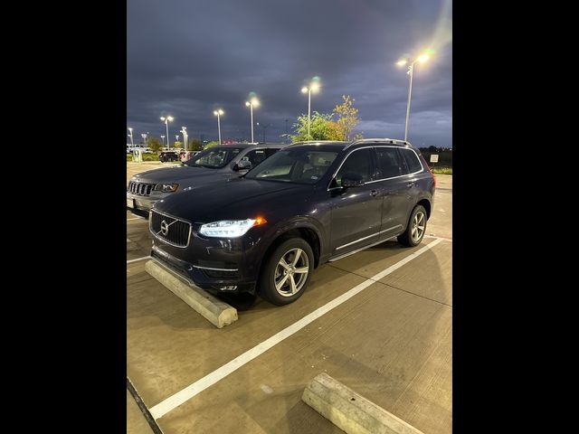 2017 Volvo XC90 Momentum