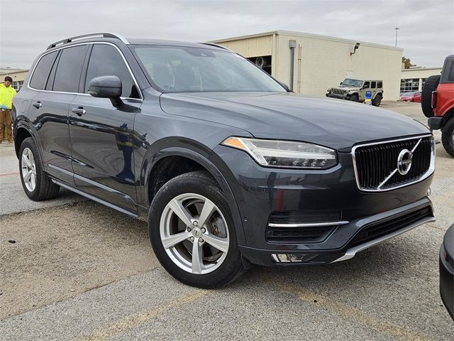 2017 Volvo XC90 Momentum