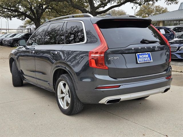 2017 Volvo XC90 Momentum