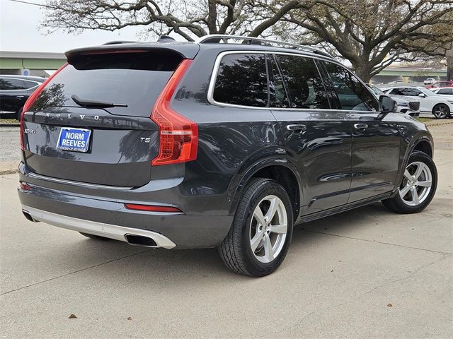 2017 Volvo XC90 Momentum