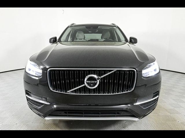2017 Volvo XC90 Momentum