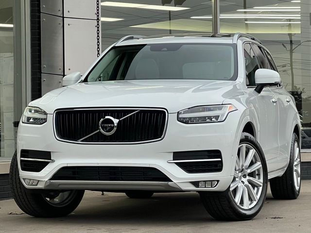 2017 Volvo XC90 Momentum