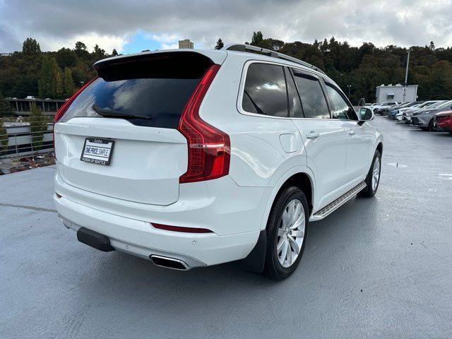 2017 Volvo XC90 Momentum