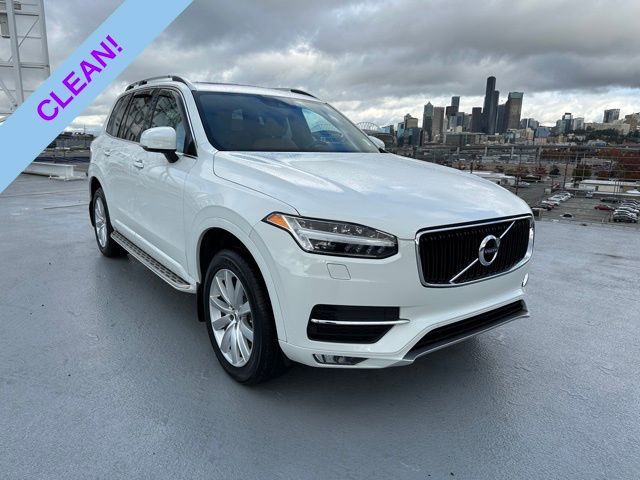 2017 Volvo XC90 Momentum