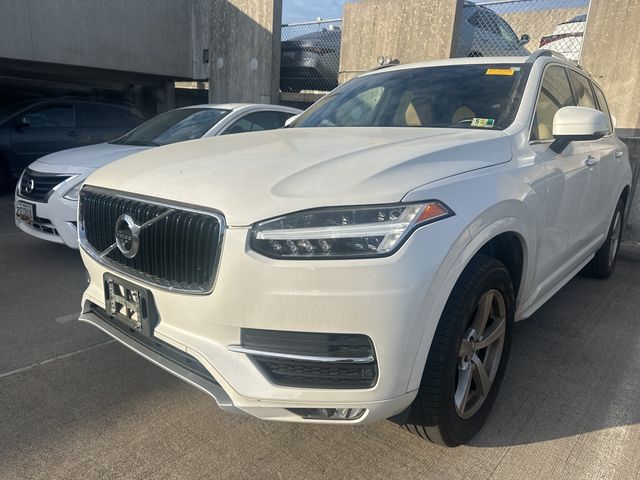 2017 Volvo XC90 Momentum