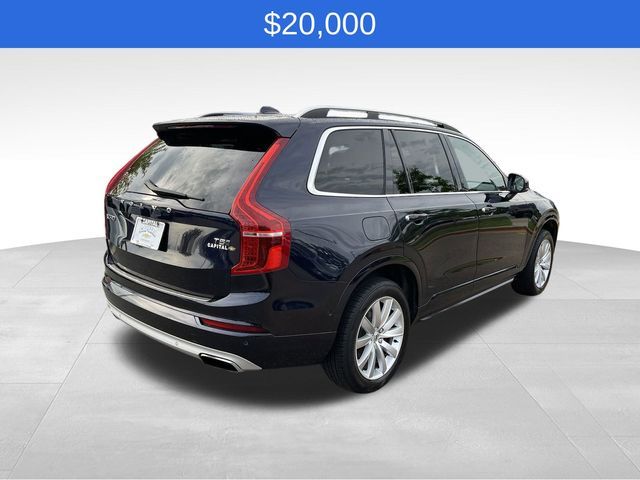 2017 Volvo XC90 Momentum