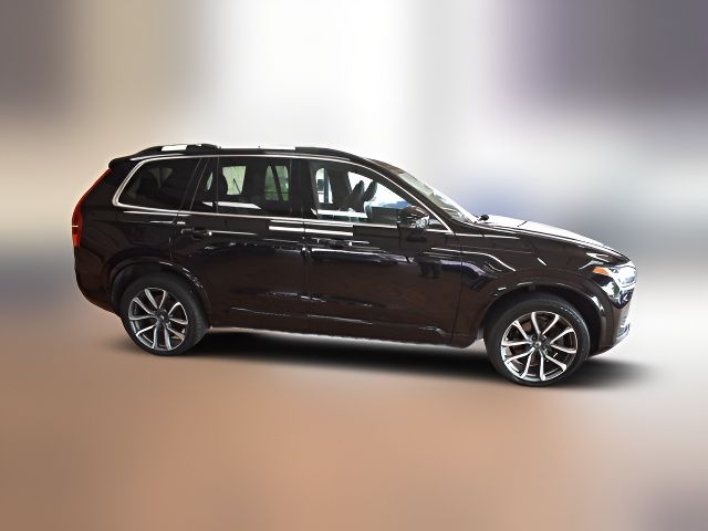 2017 Volvo XC90 Momentum