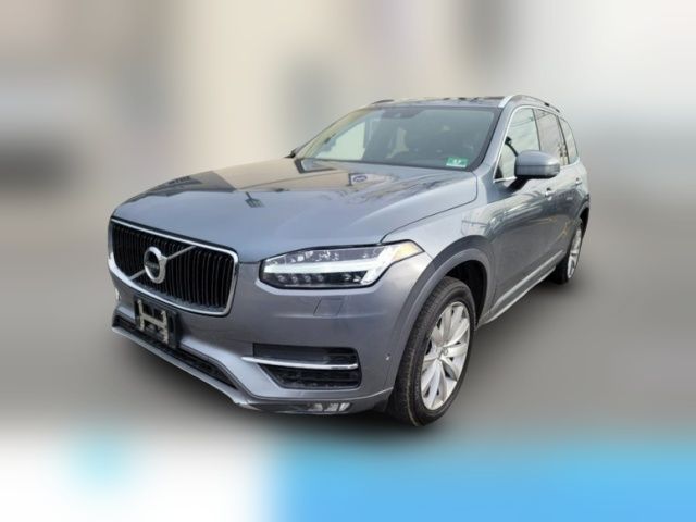 2017 Volvo XC90 Momentum