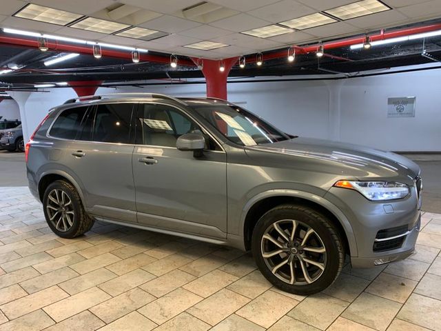 2017 Volvo XC90 Momentum