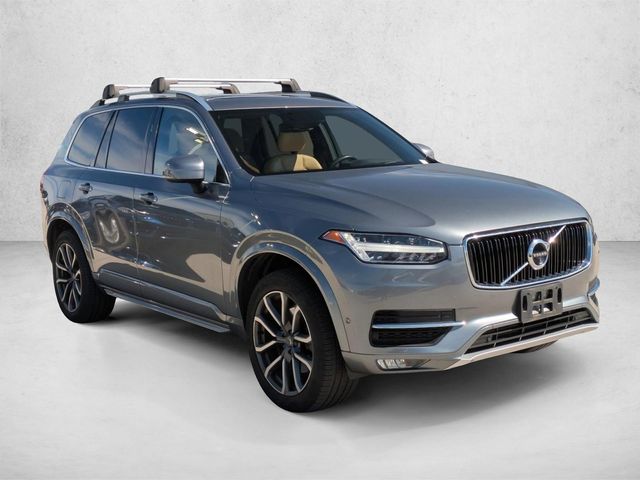 2017 Volvo XC90 Momentum