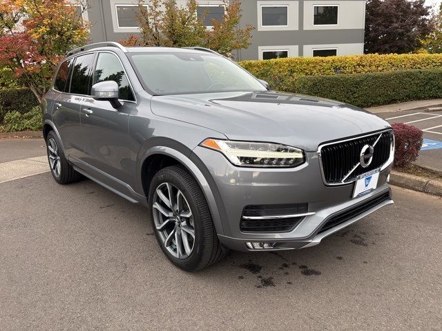 2017 Volvo XC90 Momentum