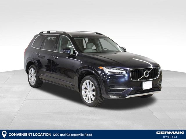 2017 Volvo XC90 Momentum