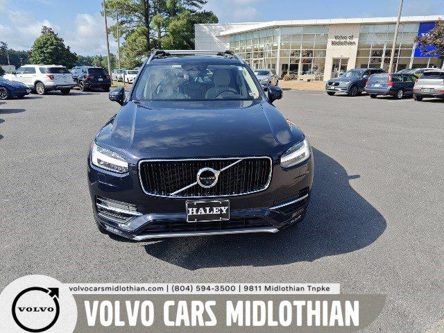 2017 Volvo XC90 Momentum