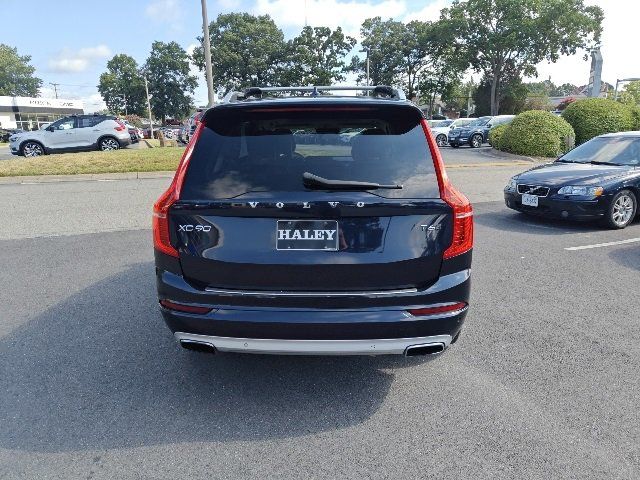 2017 Volvo XC90 Momentum