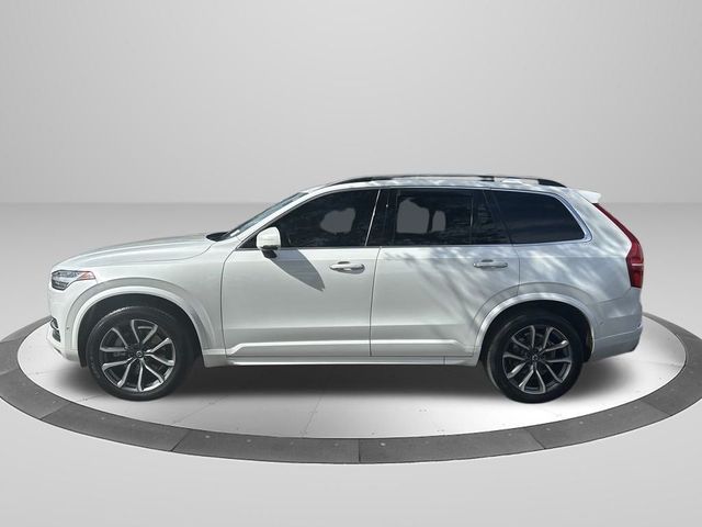 2017 Volvo XC90 Momentum