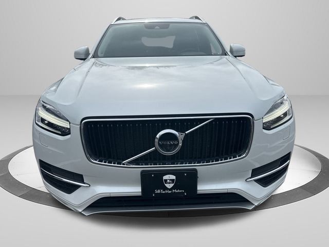 2017 Volvo XC90 Momentum