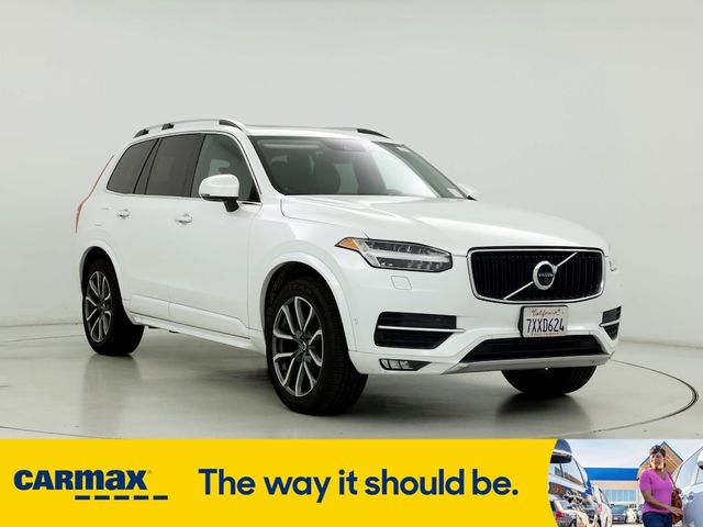 2017 Volvo XC90 Momentum