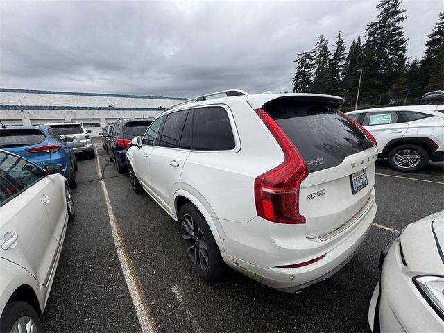 2017 Volvo XC90 Momentum