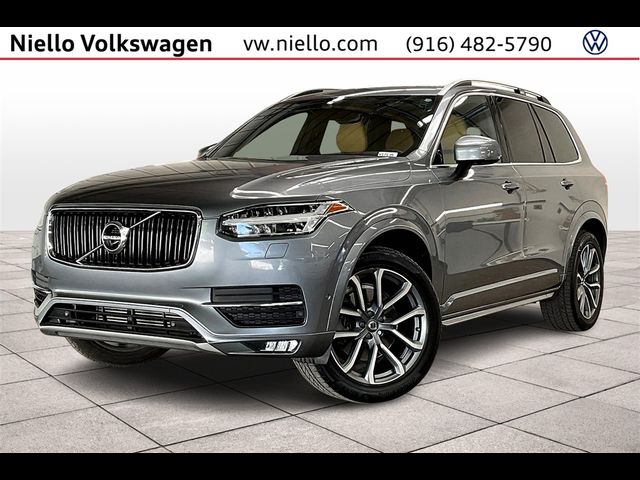 2017 Volvo XC90 Momentum