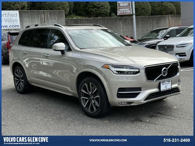 2017 Volvo XC90 Momentum