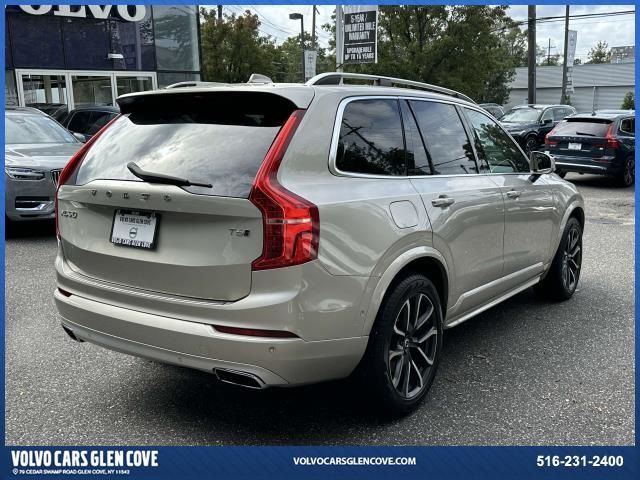 2017 Volvo XC90 Momentum