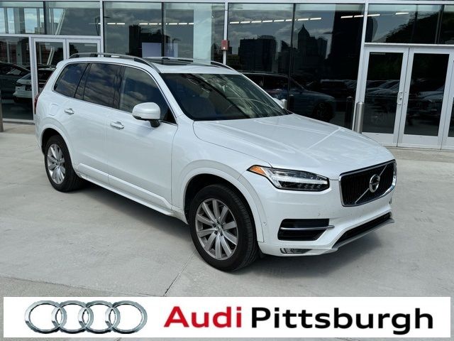 2017 Volvo XC90 Momentum