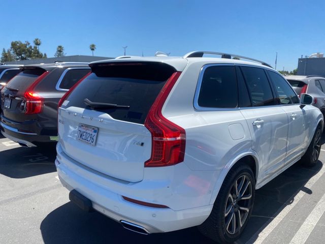 2017 Volvo XC90 Momentum