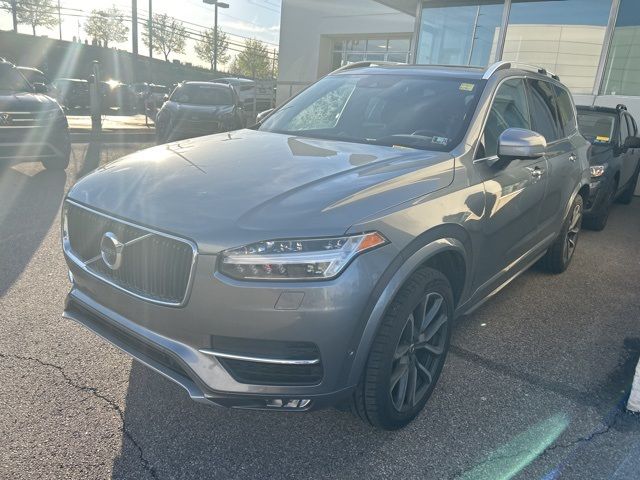 2017 Volvo XC90 Momentum