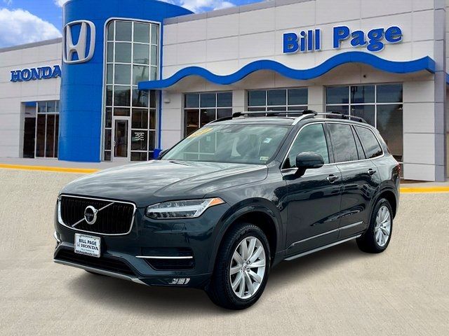 2017 Volvo XC90 Momentum