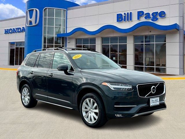 2017 Volvo XC90 Momentum