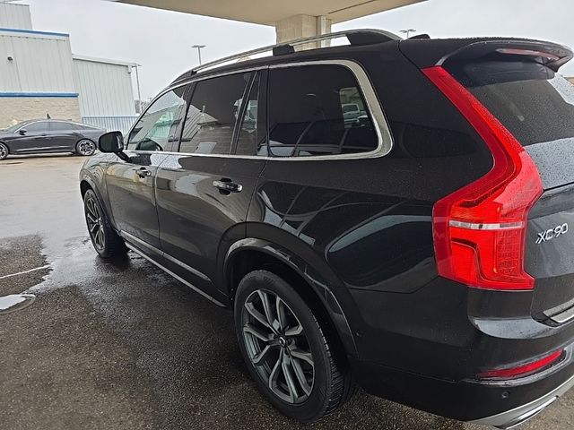 2017 Volvo XC90 Momentum